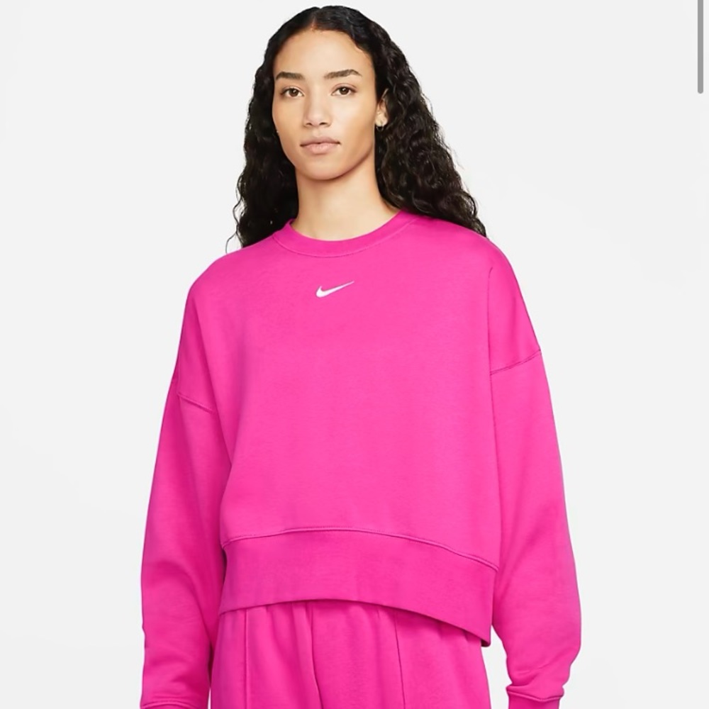 Nike Woman’s Oversized Fleece Crew size M sweatshirt